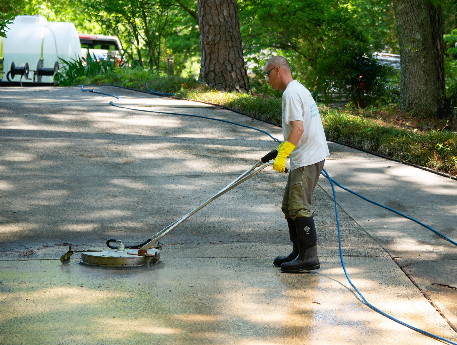 How to Rinse After Pressure Washing